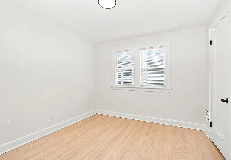 397 Catherine St #2 — Photo 7