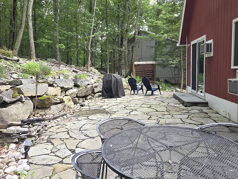 6359 Decker Rd — Photo 2