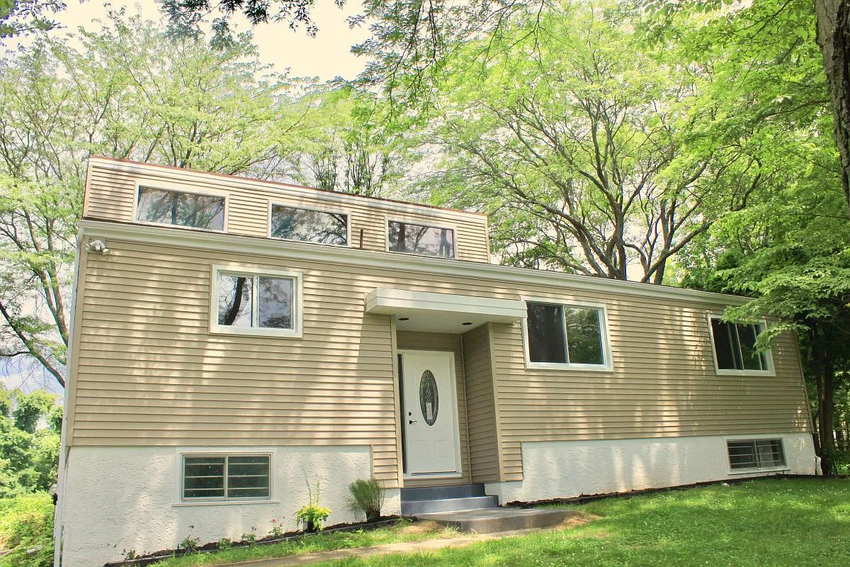 3 bed, 2945 sqft, $3,645 — Photo 3