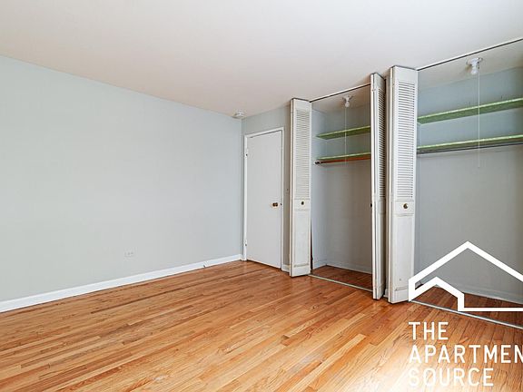 2nd image of 512 W Briar Pl #209