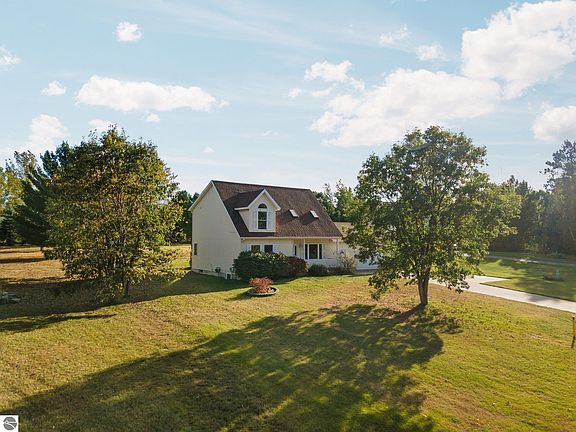 5th image of 9444 Windsong Ln
