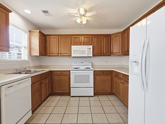 5th image of 508 Yellowstone Ct