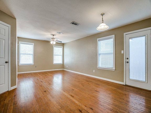 3rd image of 2727 Avenue E