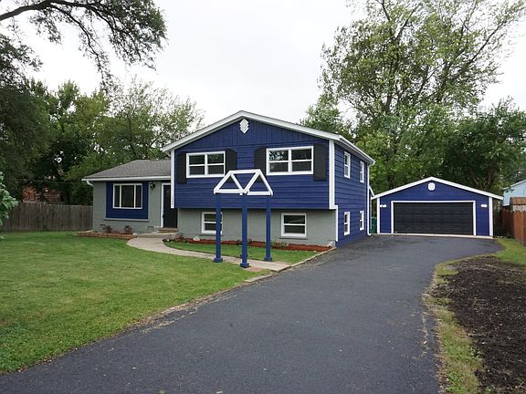 2nd image of 1526 Idlewild Dr