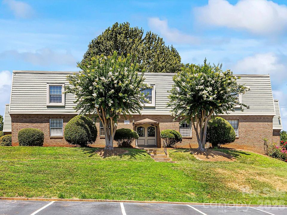 1st image of 2616 Park Rd APT B