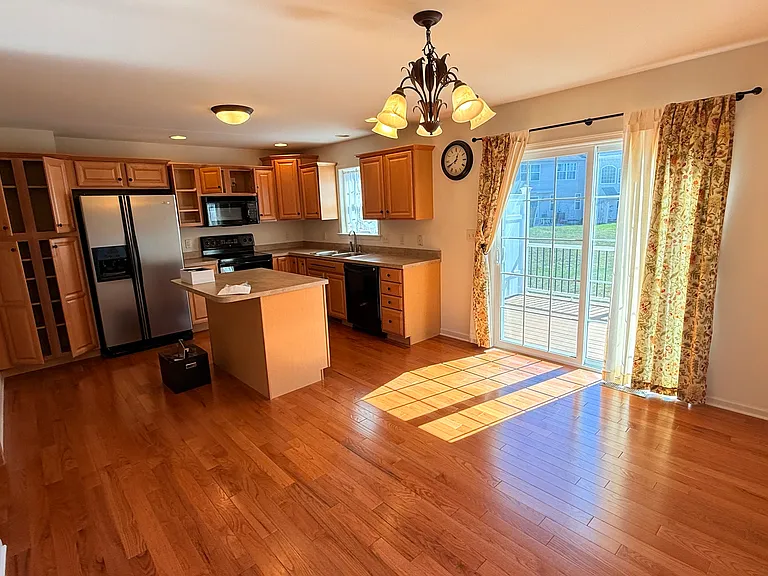 6326 Galleon Dr — Photo 4