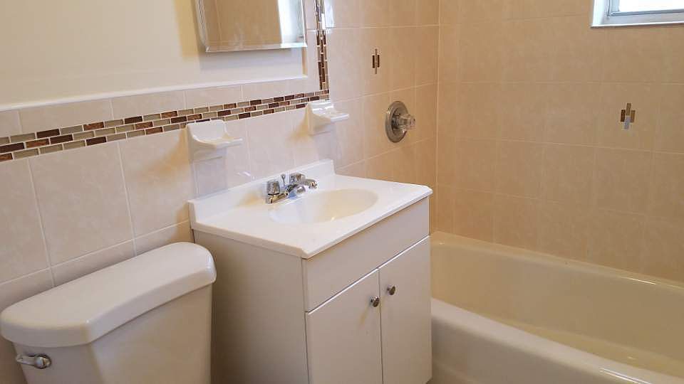 1st image of 65-10 108th St APT 6L