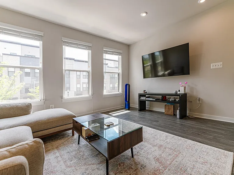 2503 Emerald Branch Dr — Photo 17