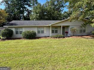 304 Clairmont Dr, Dublin, GA 31021