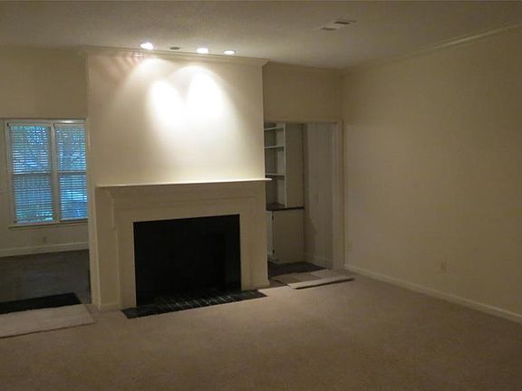 3rd image of 3156 Malone Dr