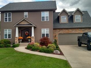 5211 Oakhill Dr, Swartz Creek, MI 48473