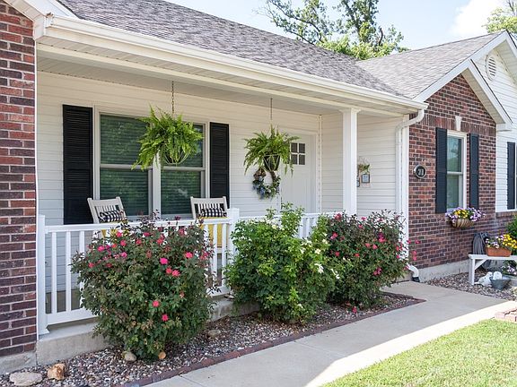 5th image of 201 Gardenia Dr