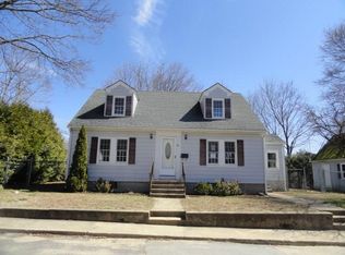 8 Ritchotte Ct, West Warwick, RI 02893