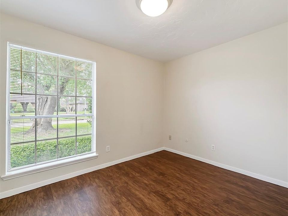 1st image of 1310 Mossridge Dr