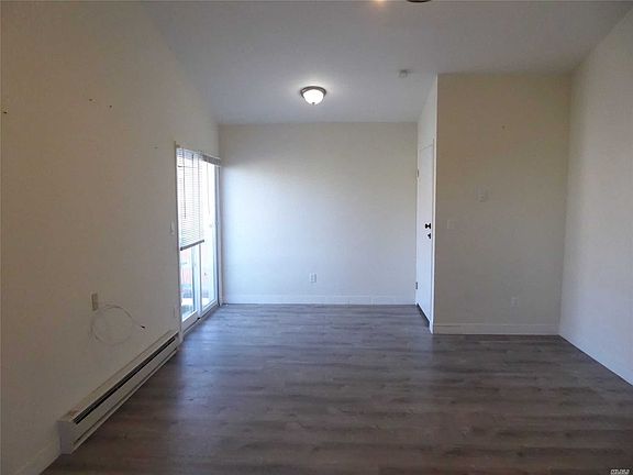 3rd image of 19 Pearsall Ave APT 2