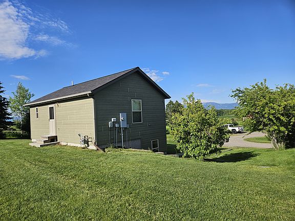 2nd image of 90 Greenwood Siding Way