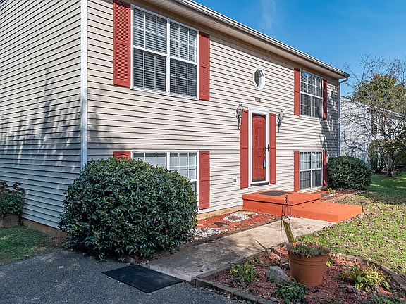 3rd image of 838 Orlando Ave