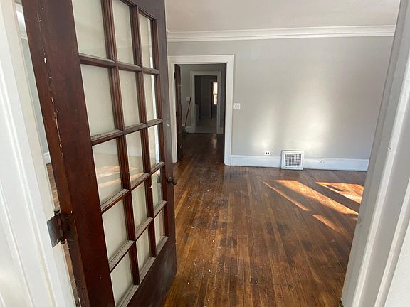 5th image of 15411 Macauley Ave