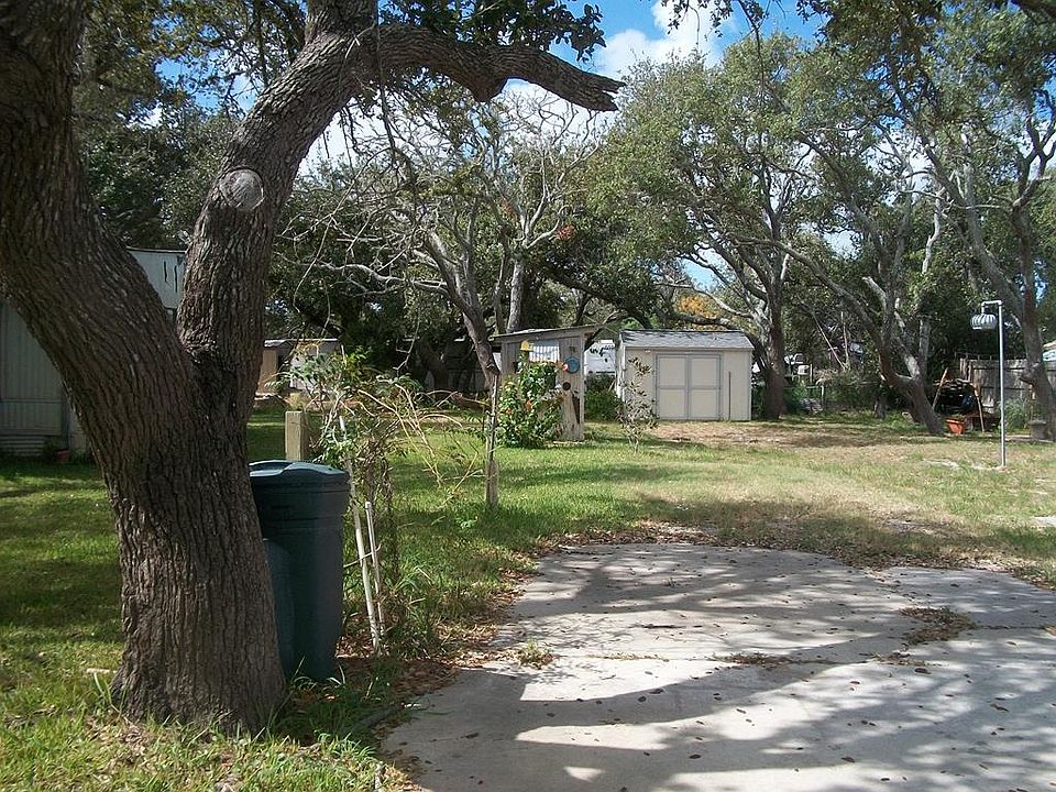 1st image of 917 Fort Worth St