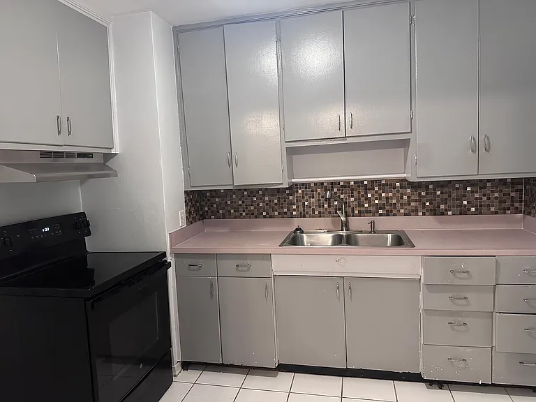 314 S Lanvale Ave — Photo 4