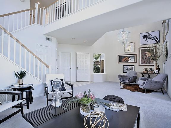 5th image of 81 Southwind Cir