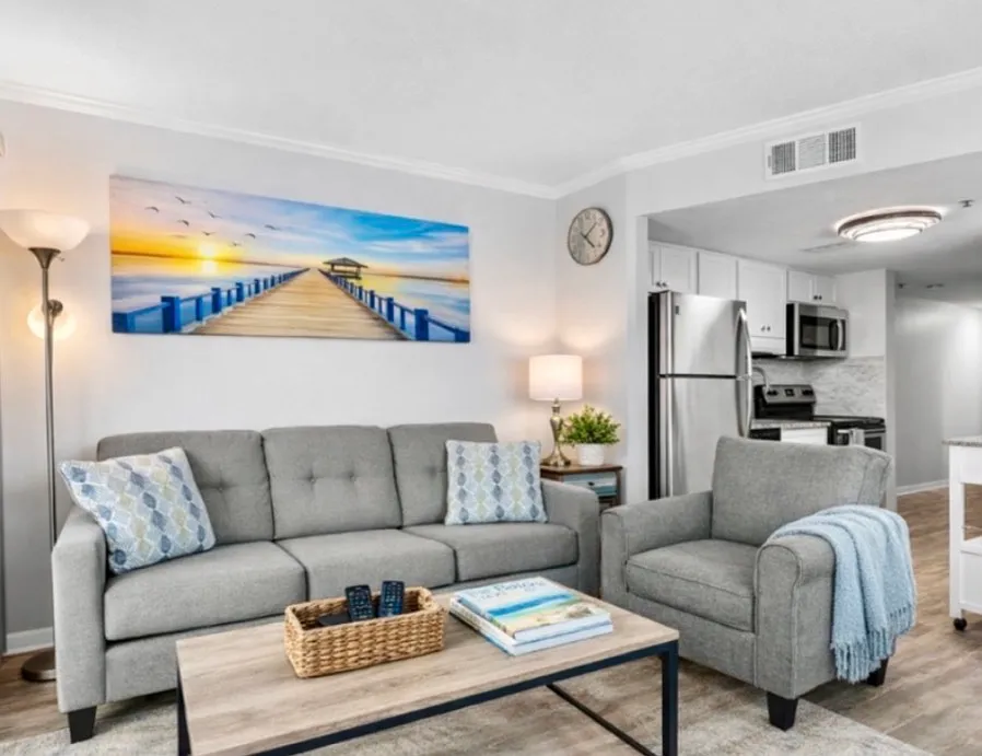 2 bed, 572 sqft, $1,850 — Photo 3