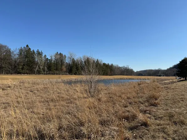 2532 Clubhouse Dr, Lake City, MN 55041