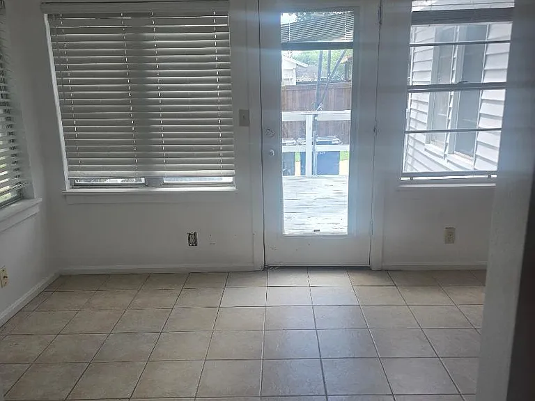 443 N Dallas Ave — Photo 6