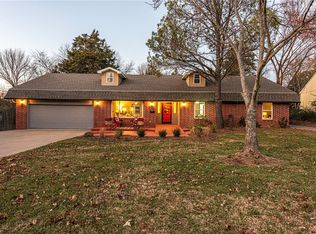 1718 E Overcrest St, Fayetteville, AR 72703