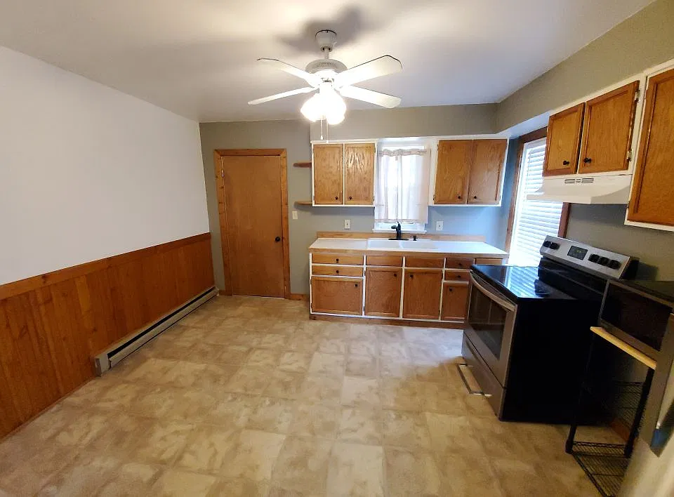 2 bed, 1.0 bath, 900 sqft, $1,495 — Photo 4
