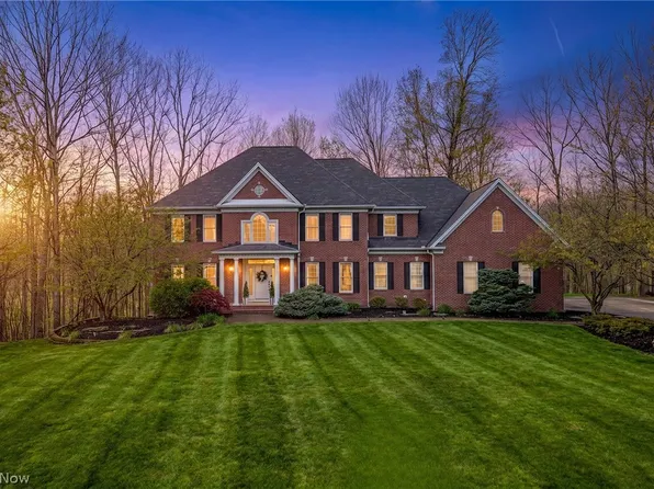6030 Penfield Ln, Solon, OH 44139
