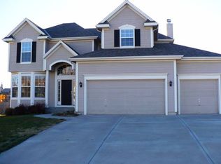 20874 Skyview Ln, Spring Hill, KS 66083