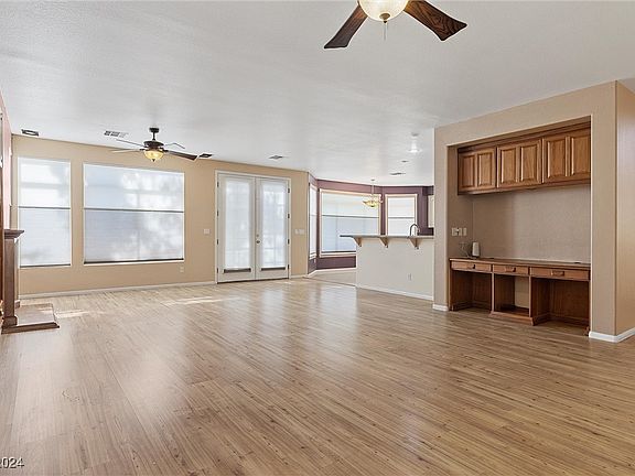 5th image of 1712 Pink Cliff Ct