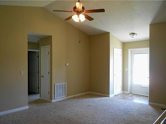 2nd image of 144 Cunningham Pl