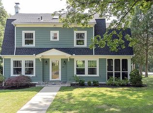 64 Glenham Rd, Hamden, CT 06518