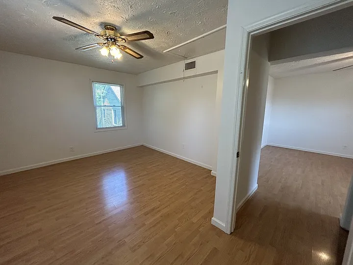 132 E Winchester St #4 — Photo 11