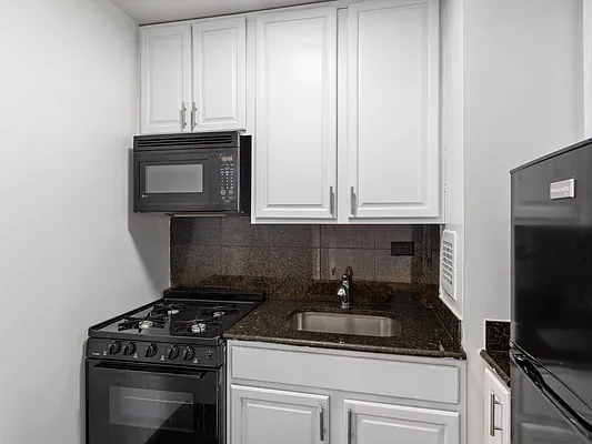 Rented by GoodRock Realty | media 15