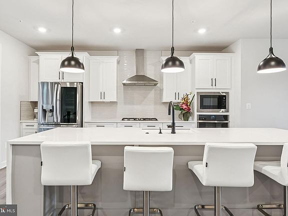 4th image of 13815 Hunt Valley Ct