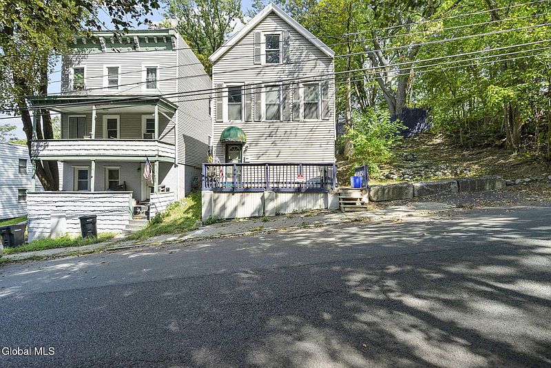 2nd image of 84 Lincoln Avenue