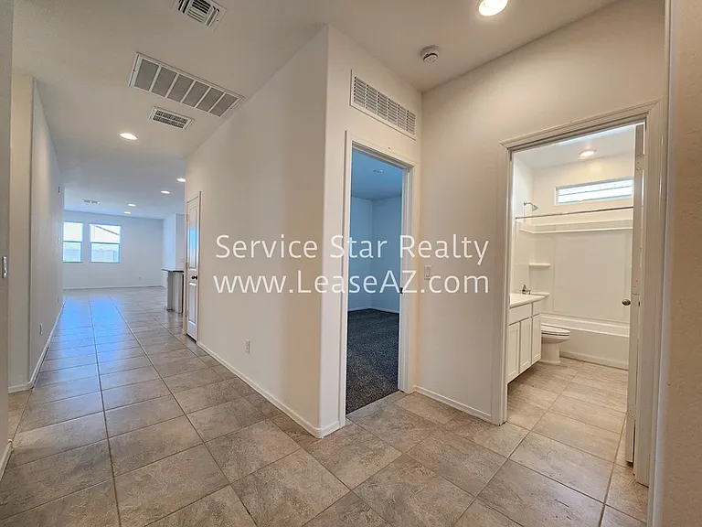 1167 W Del Monte Pl — Photo 6
