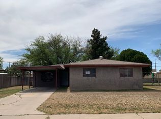 1204 Rancho Rd, Roswell, NM 88203