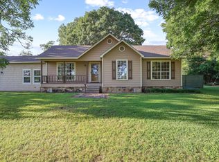 1045 Middle Rd, Denison, TX 75021
