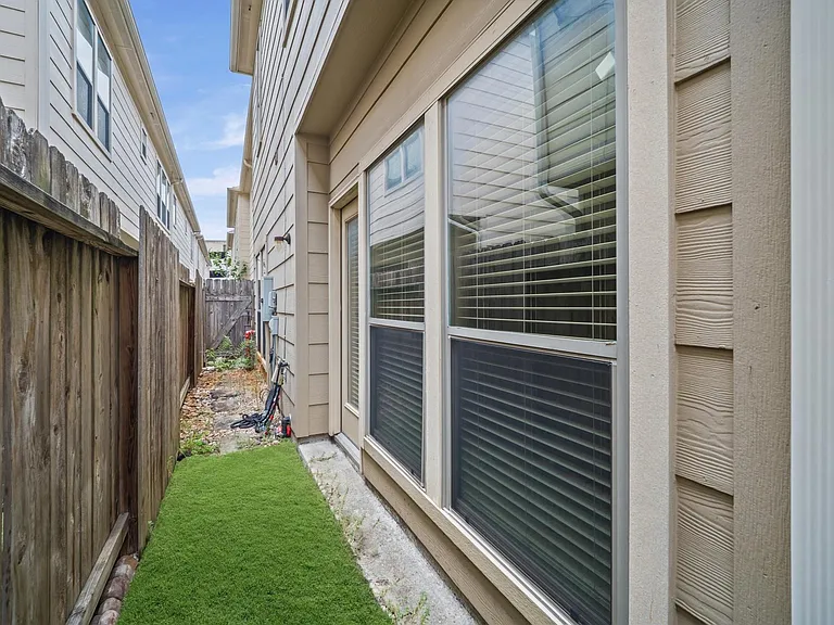 3840 Center St — Photo 19