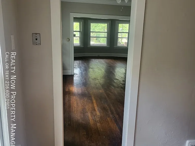 1637 Eddington Rd #1 — Photo 3