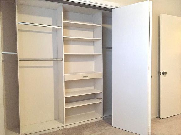 3rd image of 252 Shadow Mountain Dr APT C10