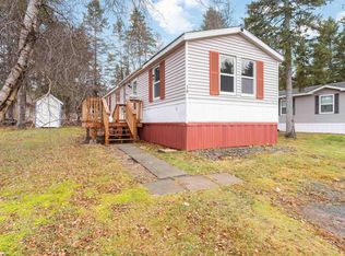 16 Maple Leaf Dr, New Minas, NS B4N 5L2