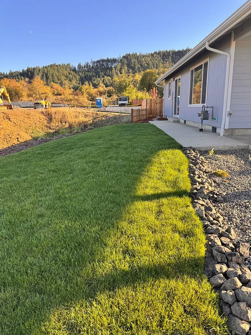 Brand new 3 bedroom 2 bath Sutherlin home with garage — Photo 3
