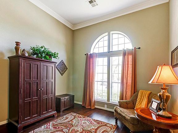3rd image of 1373 Messina Ct