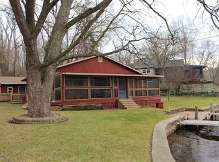 11405 Sunset Blvd, Pinckney, MI 48169