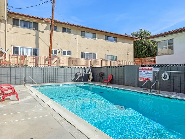 544 Evergreen St — Photo 8
